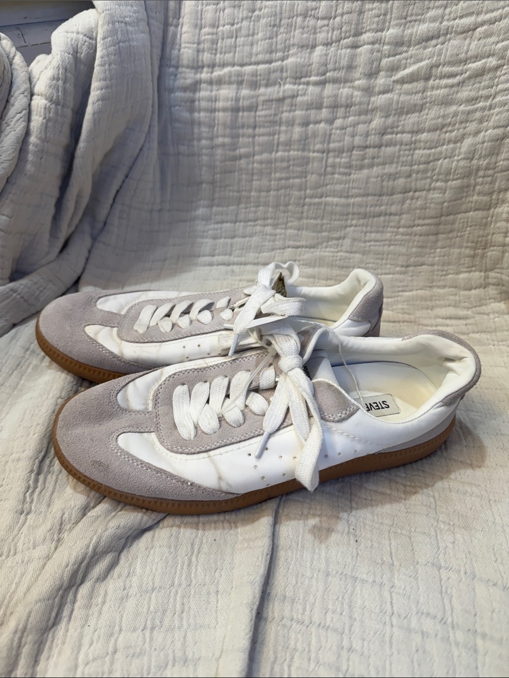 White and Light Gray Suede-Trim Women's Sneakers size 8 Steve Madden